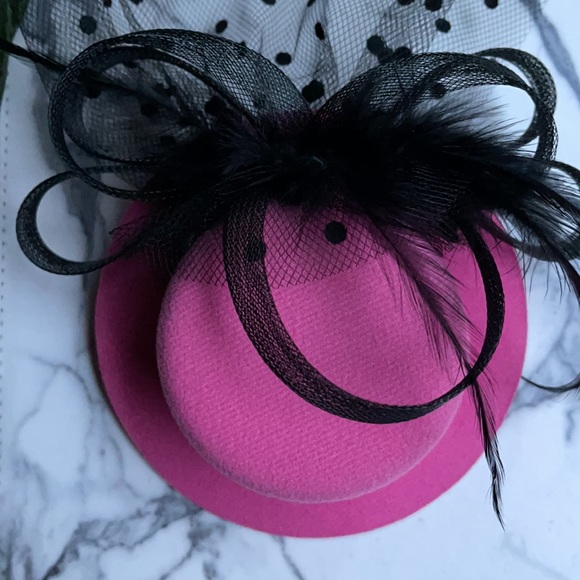 Mini Top Hat 🎩 With Veil - Picture 5 of 16